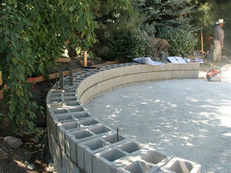 building a curved concrete block wall